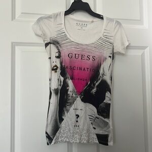 Guess Graphic Tee